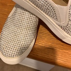 Size 8 great looking silver crystal white sneakers Very comfy like new